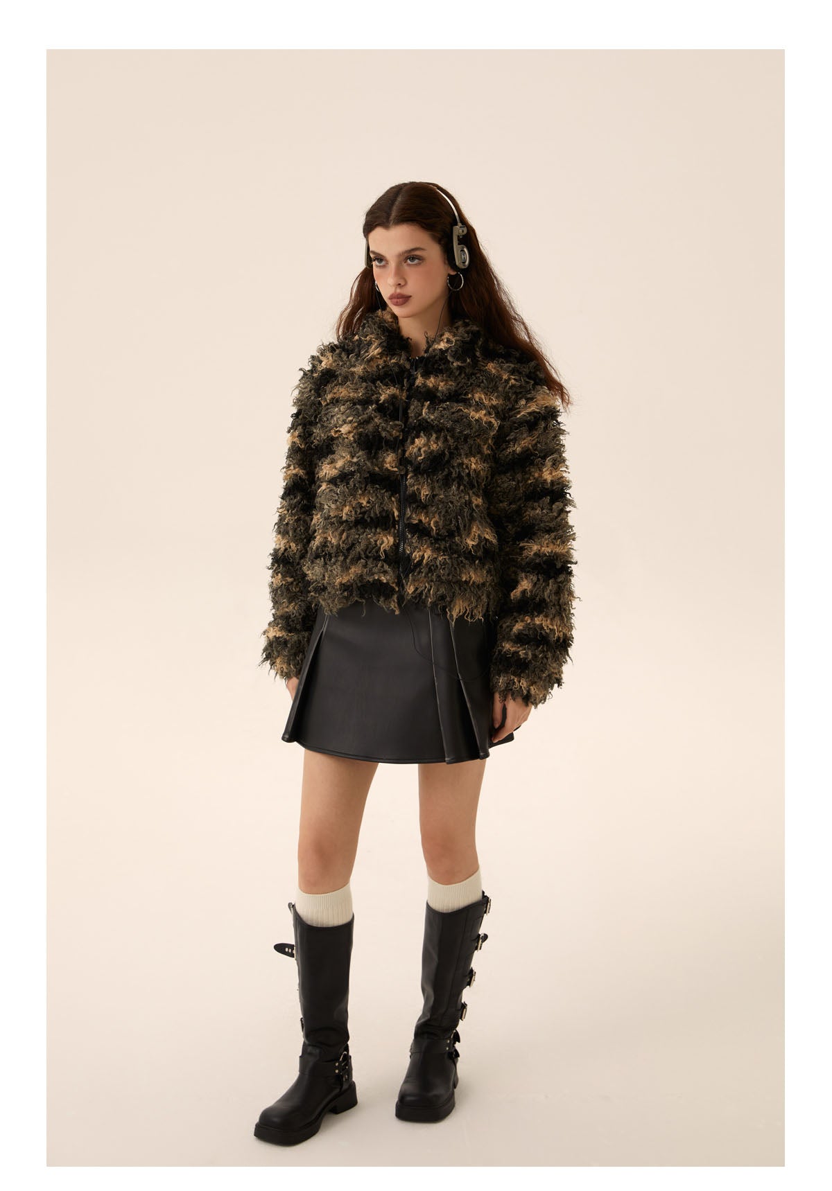 Striped short length boa zip jacket P423