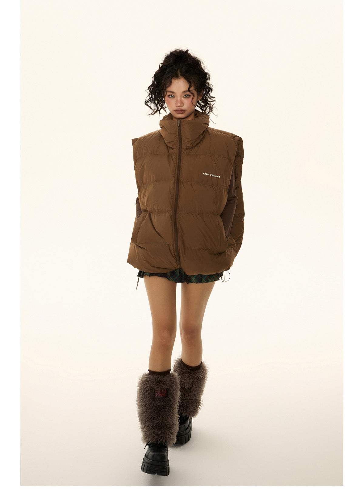 Oversized down vest P558