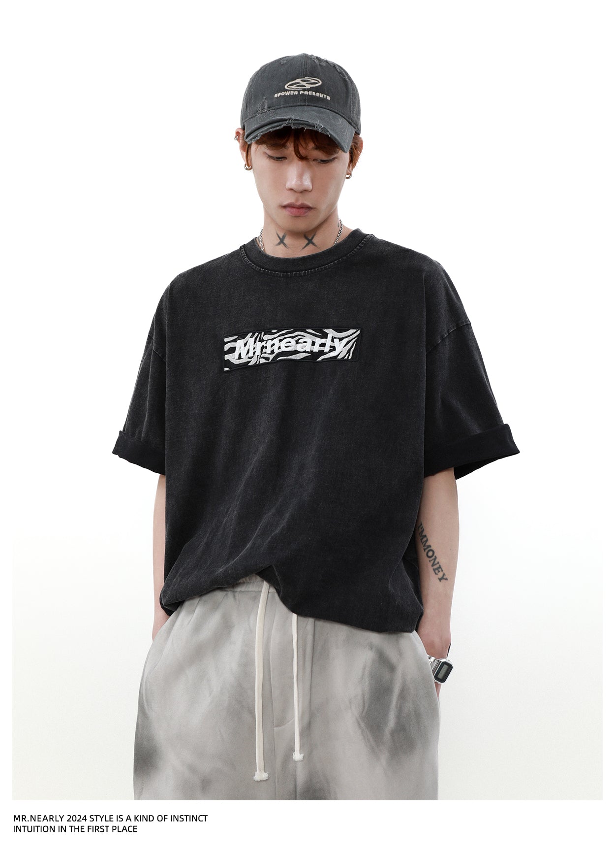 브랜드 로고 자수 반팔 티셔츠 P1352