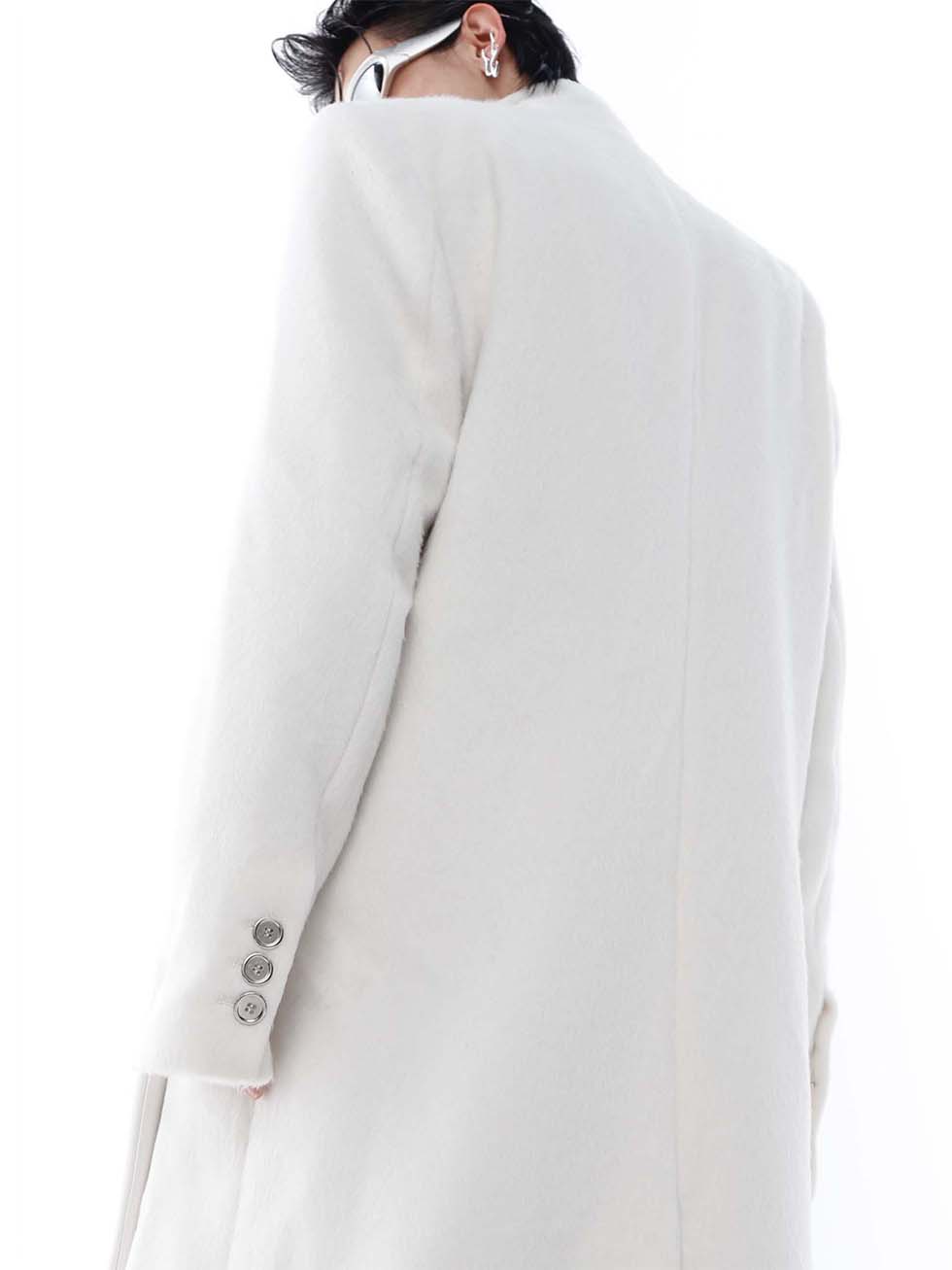 Wool long coat with shoulder pads P1039