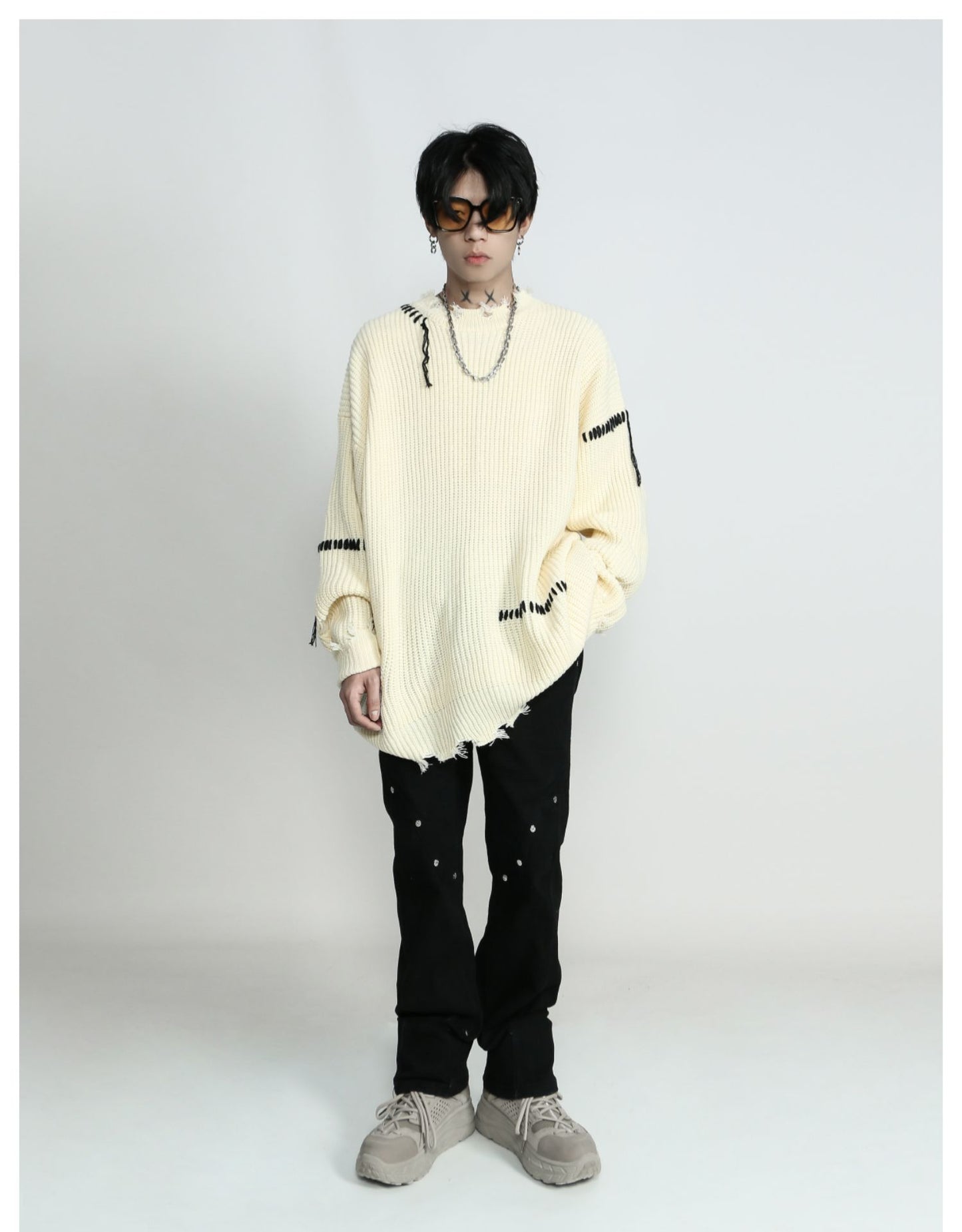 Oversized niche design distressed knit P282