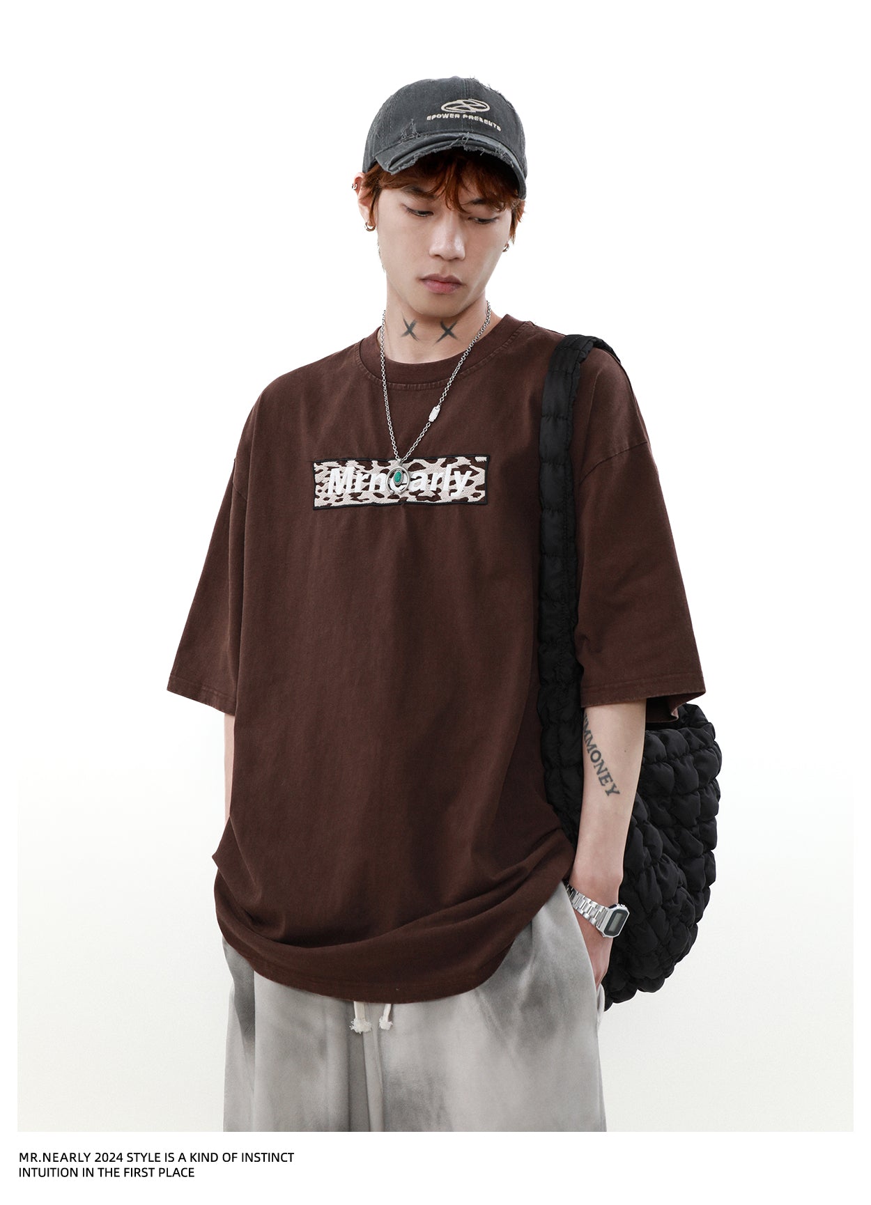 브랜드 로고 자수 반팔 티셔츠 P1352