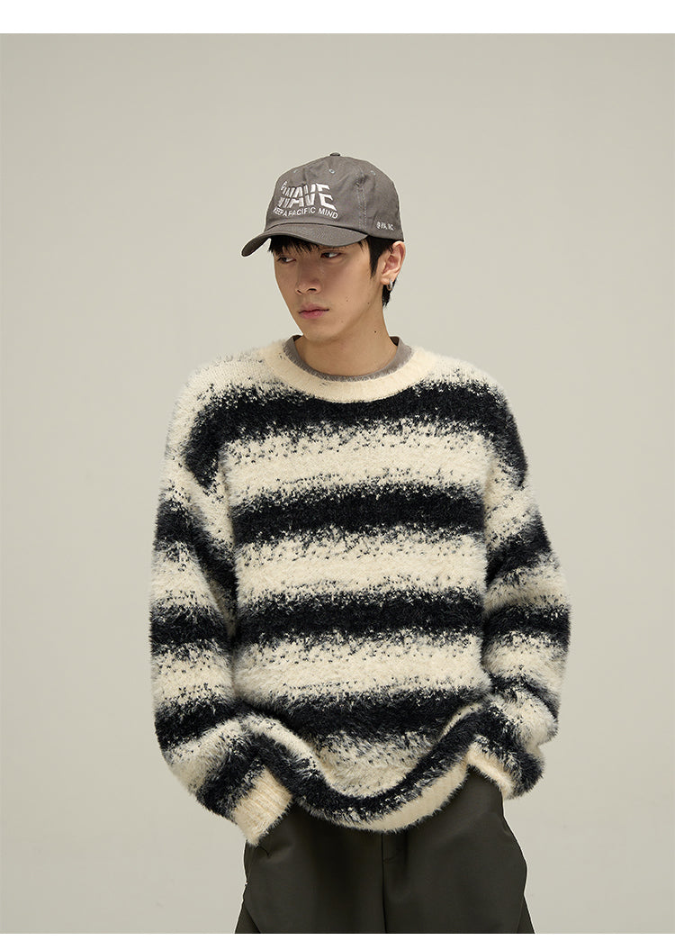 Loose fit round neck striped knit P617