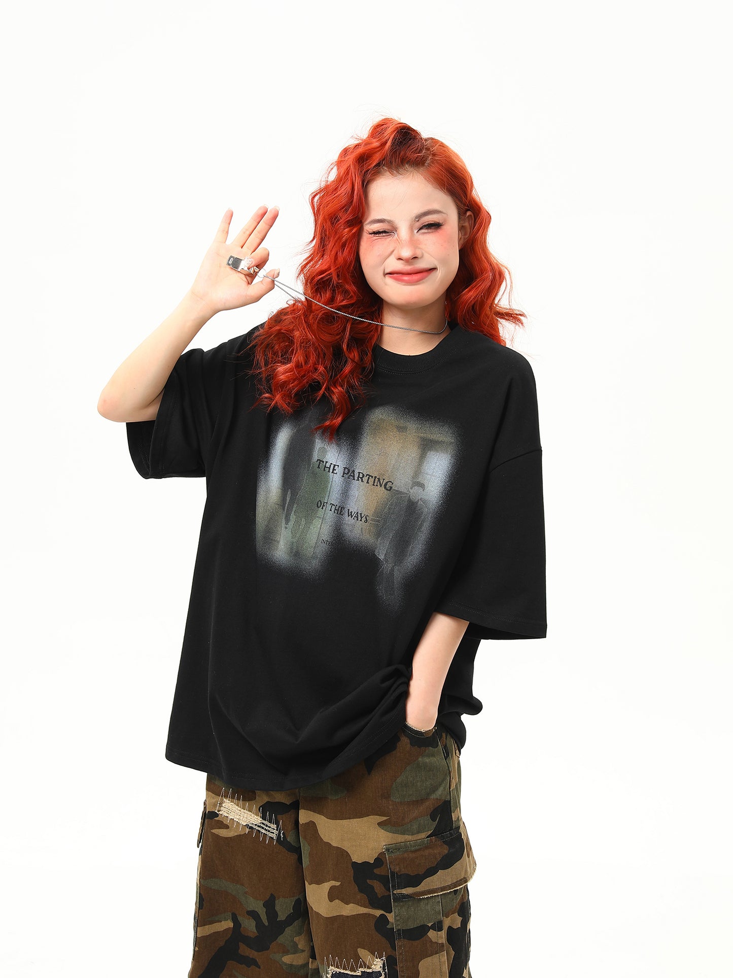 グラフィティプリント Tシャツ P2125