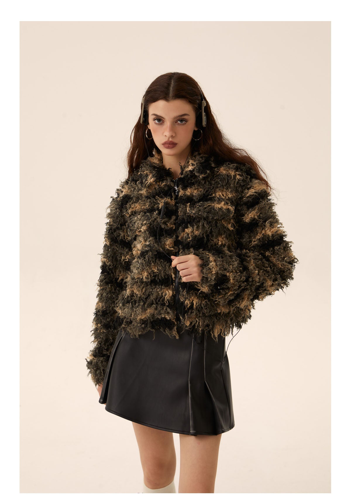 Striped short length boa zip jacket P423
