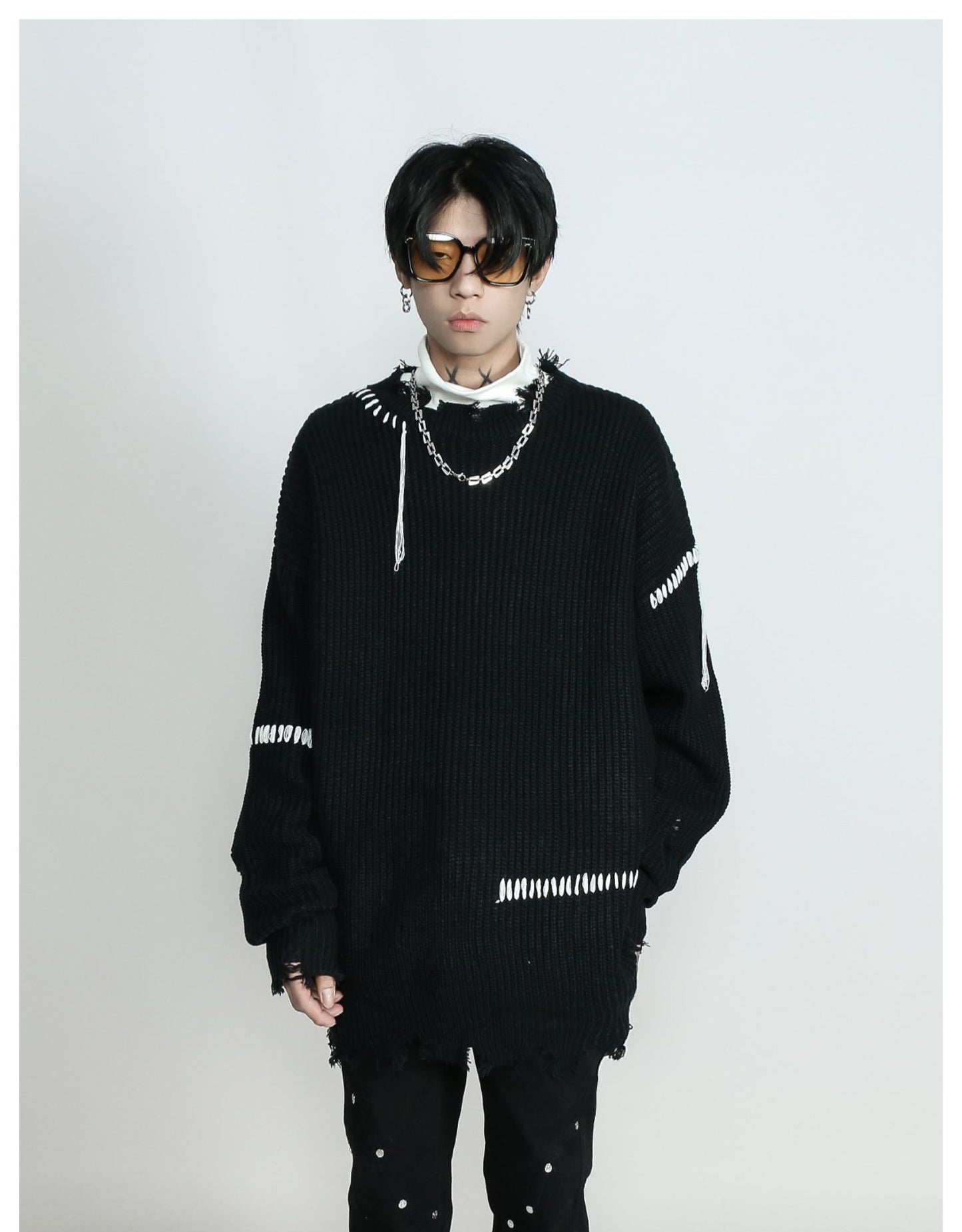 Oversized niche design distressed knit P282