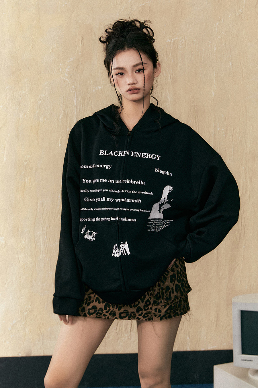 Letter print hooded zipper sweatshirt P805