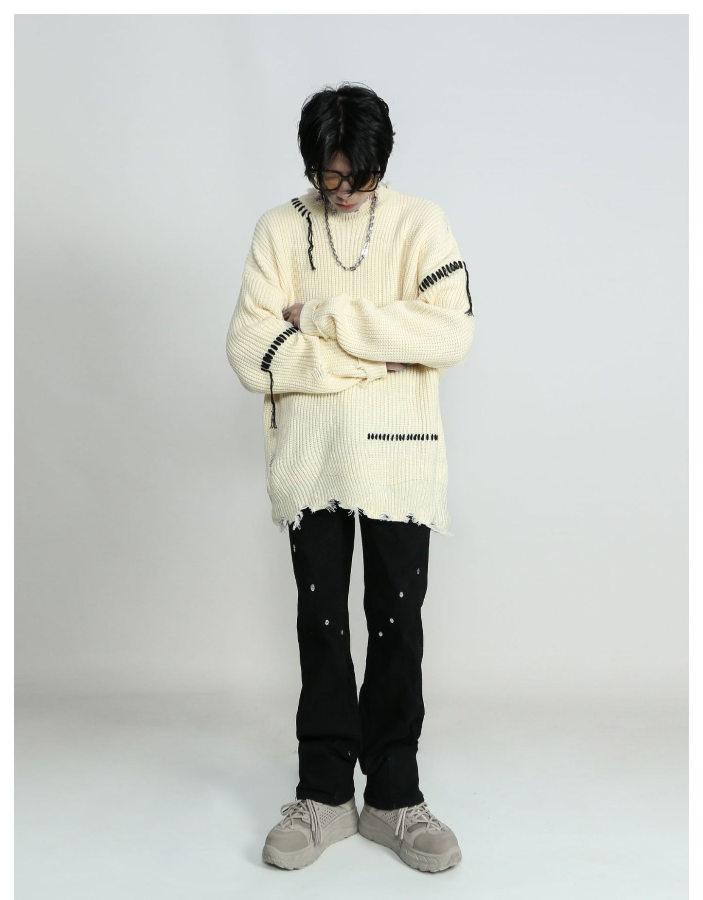 Oversized niche design distressed knit P282