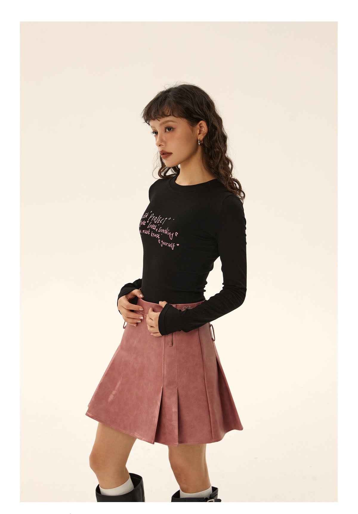 Retro pleated mini leather skirt P414