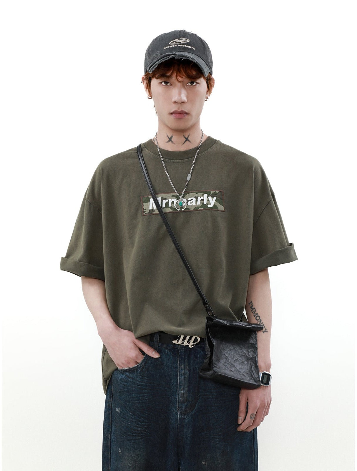 브랜드 로고 자수 반팔 티셔츠 P1352