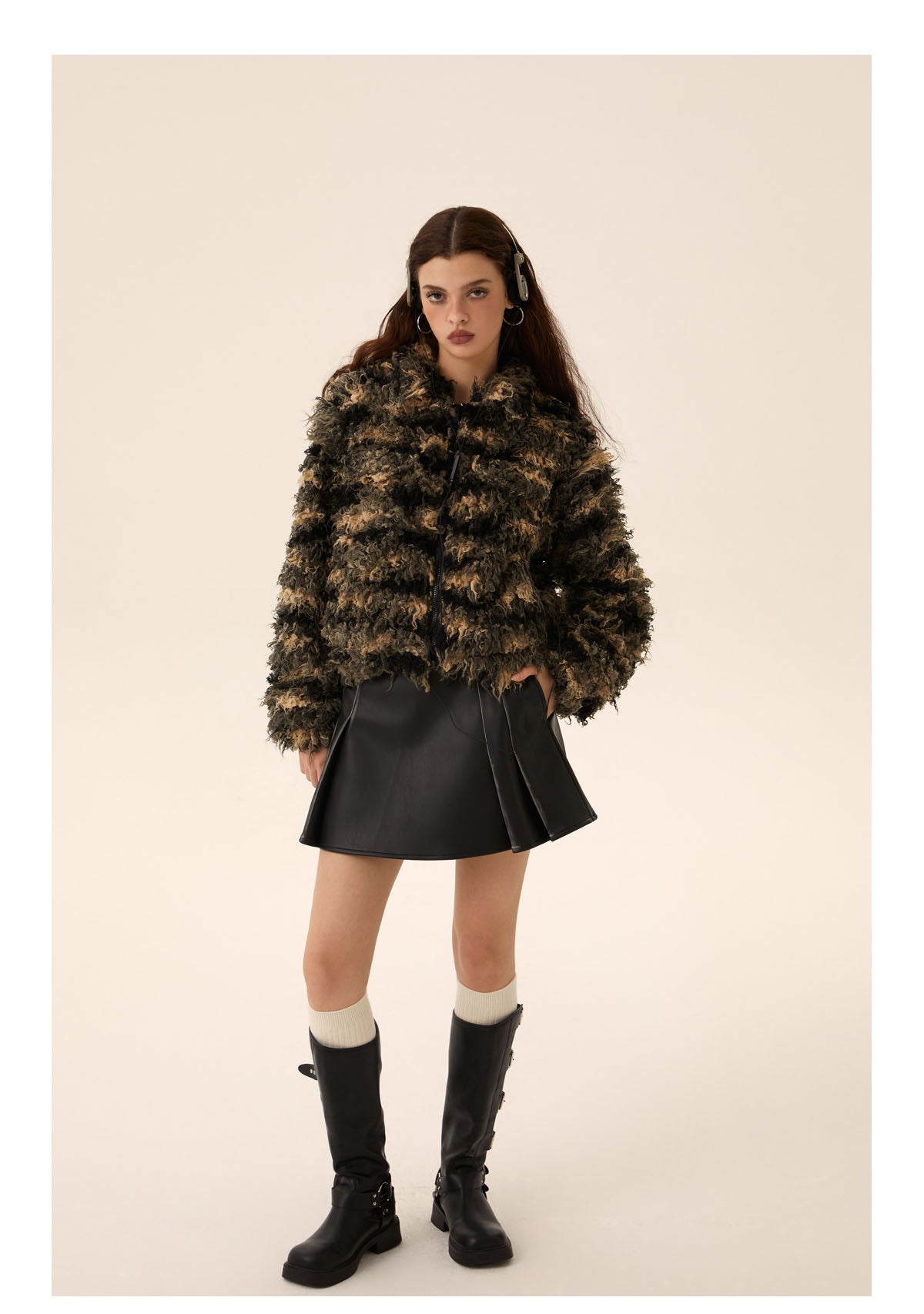 Striped short length boa zip jacket P423