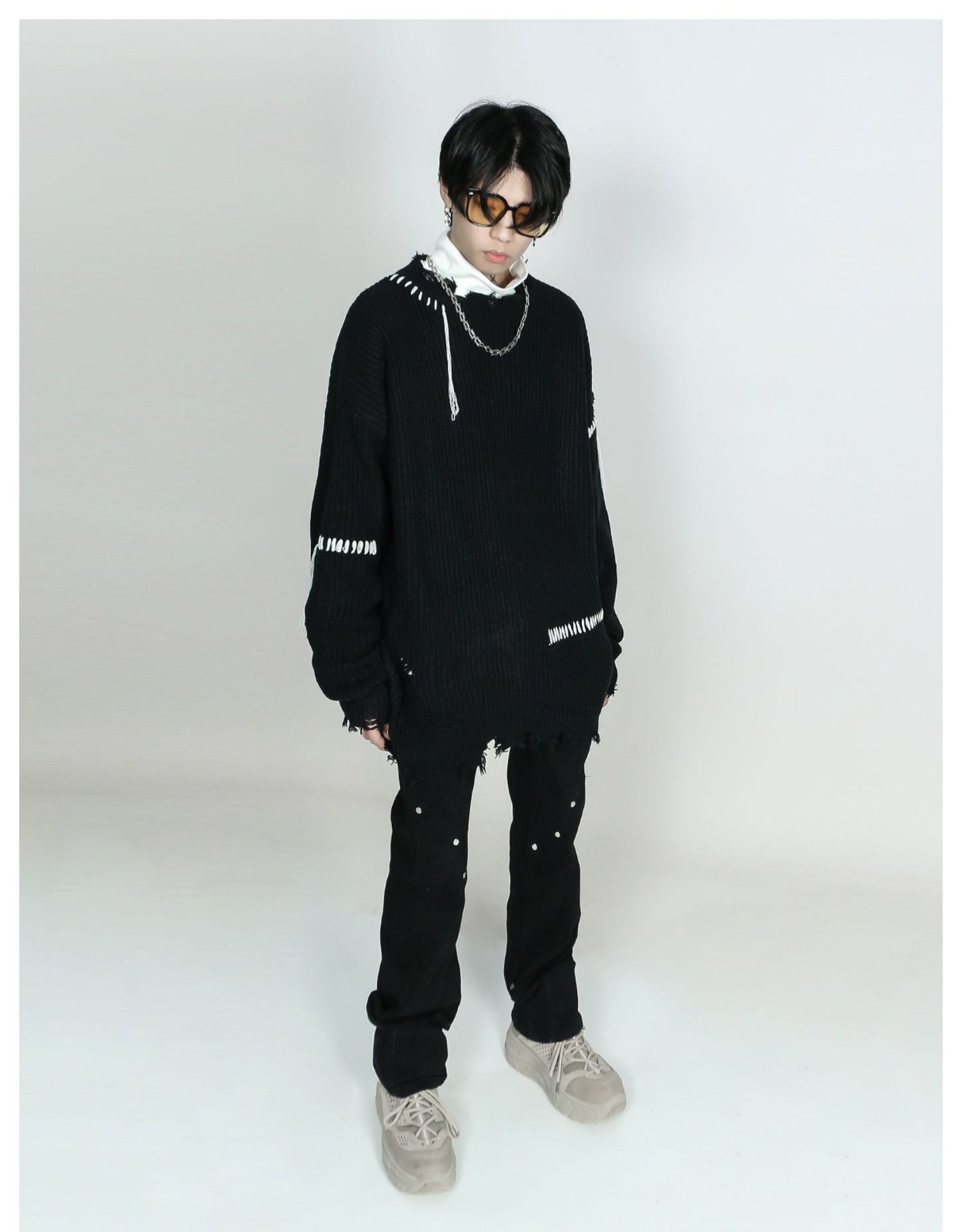 Oversized niche design distressed knit P282