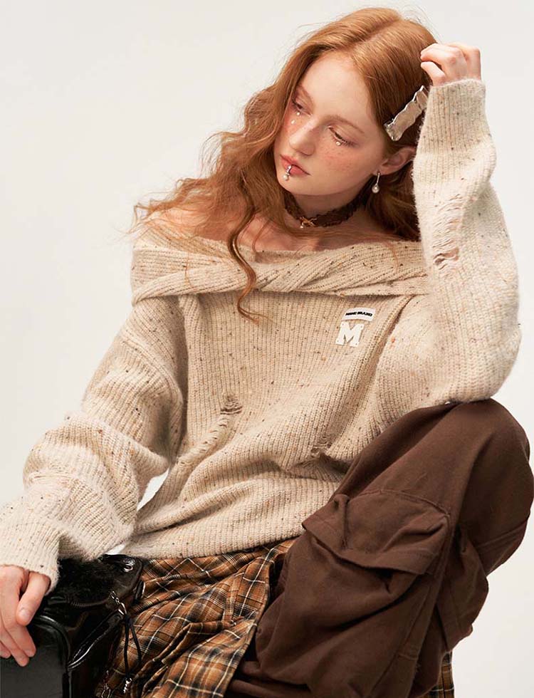 Off-shoulder loose knit sweater P1300