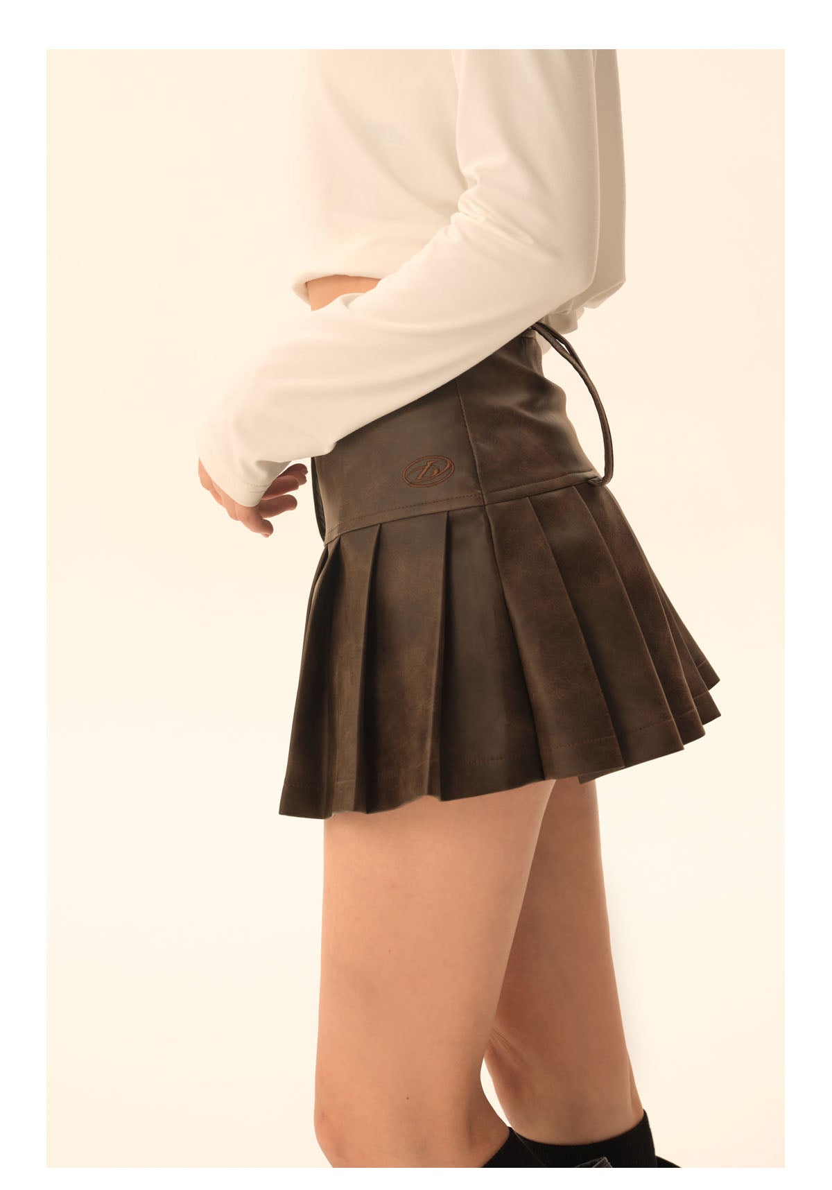 American Retro Leather Mini Skirt P405