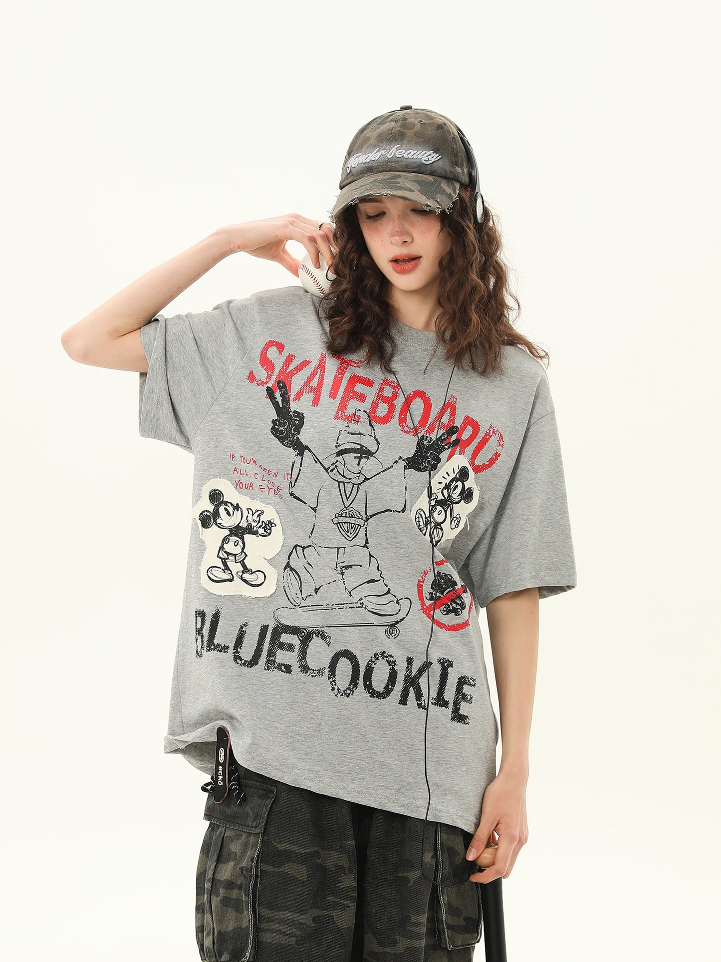 ストリート グラフィティプリント Tシャツ P2059