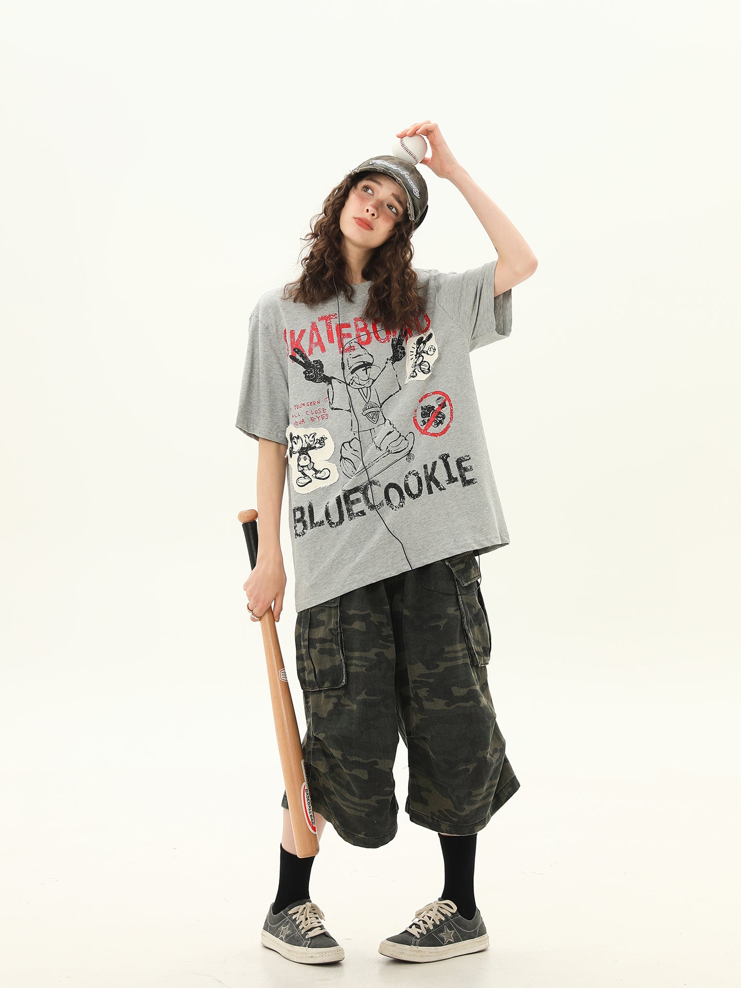 ストリート グラフィティプリント Tシャツ P2059