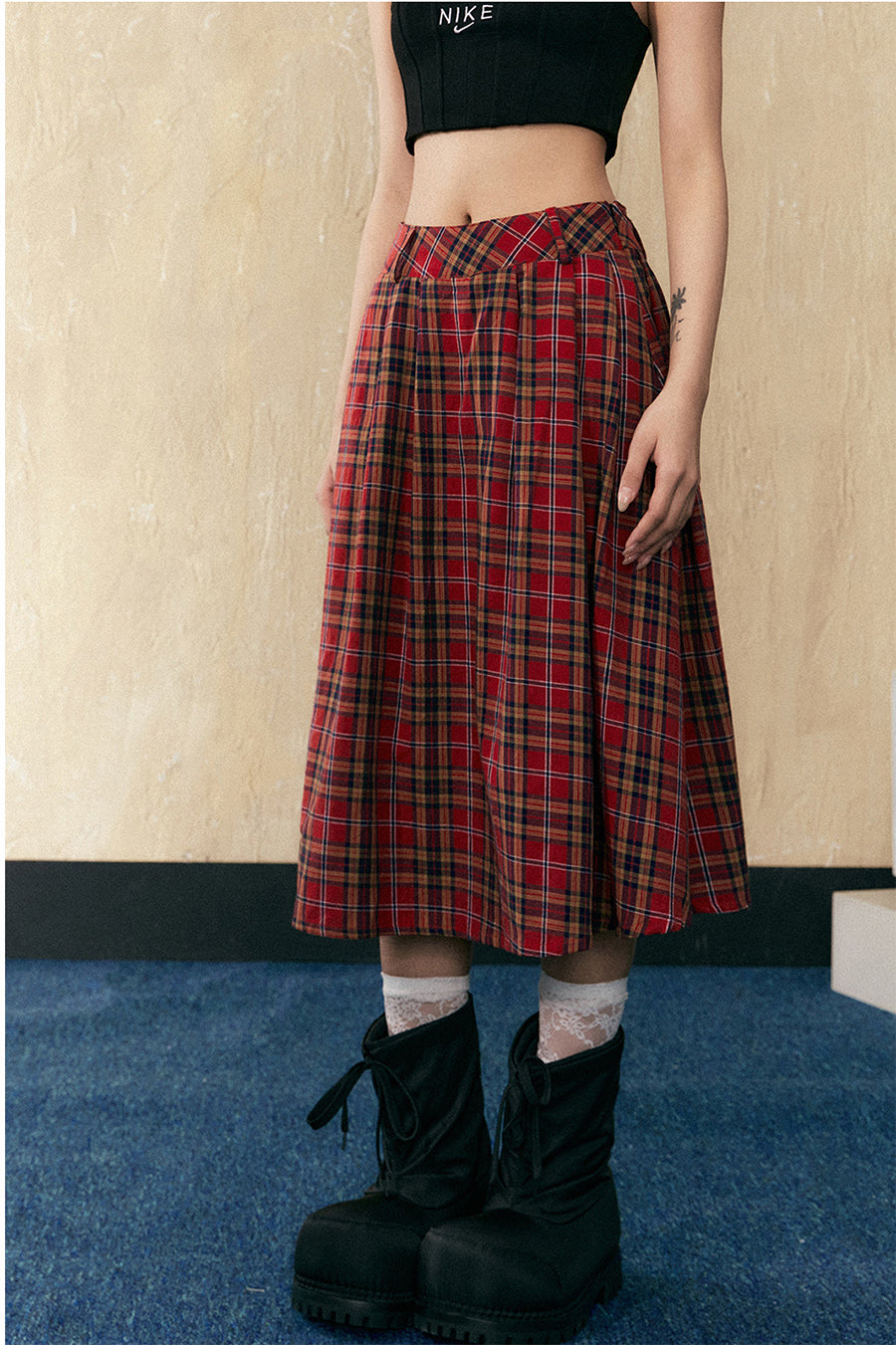 Mid-length check pattern A-line skirt P825