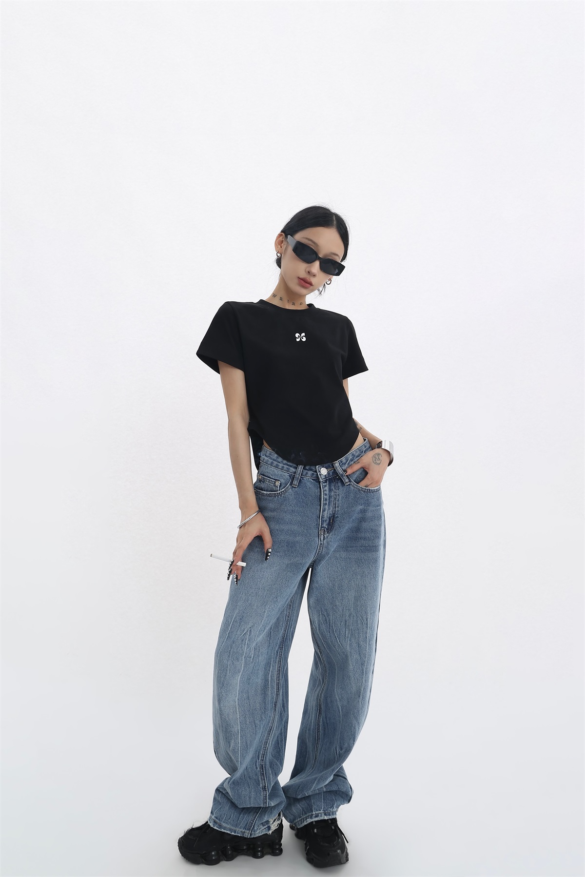 Cropped T-shirt P131