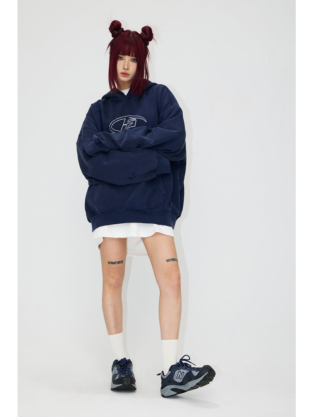 Loose fit retro damaged logo hoodie P525