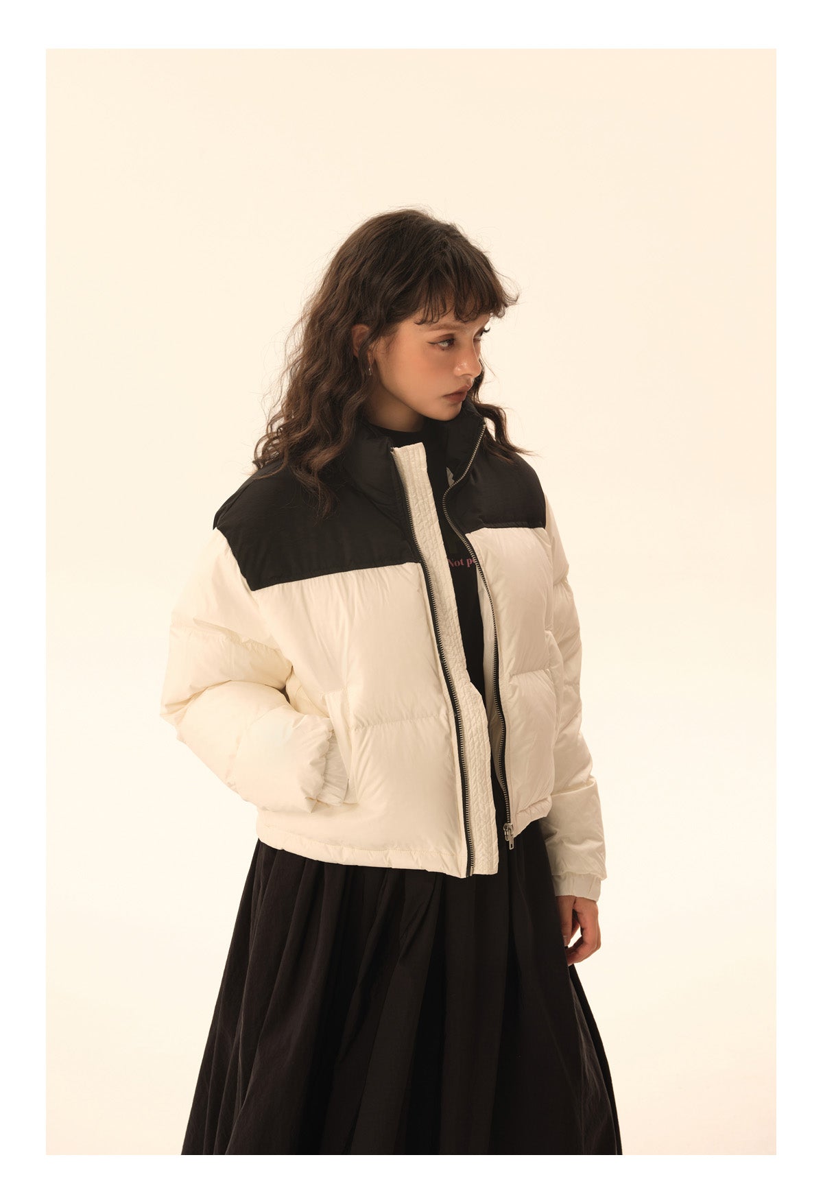 Contrast color short down jacket P579