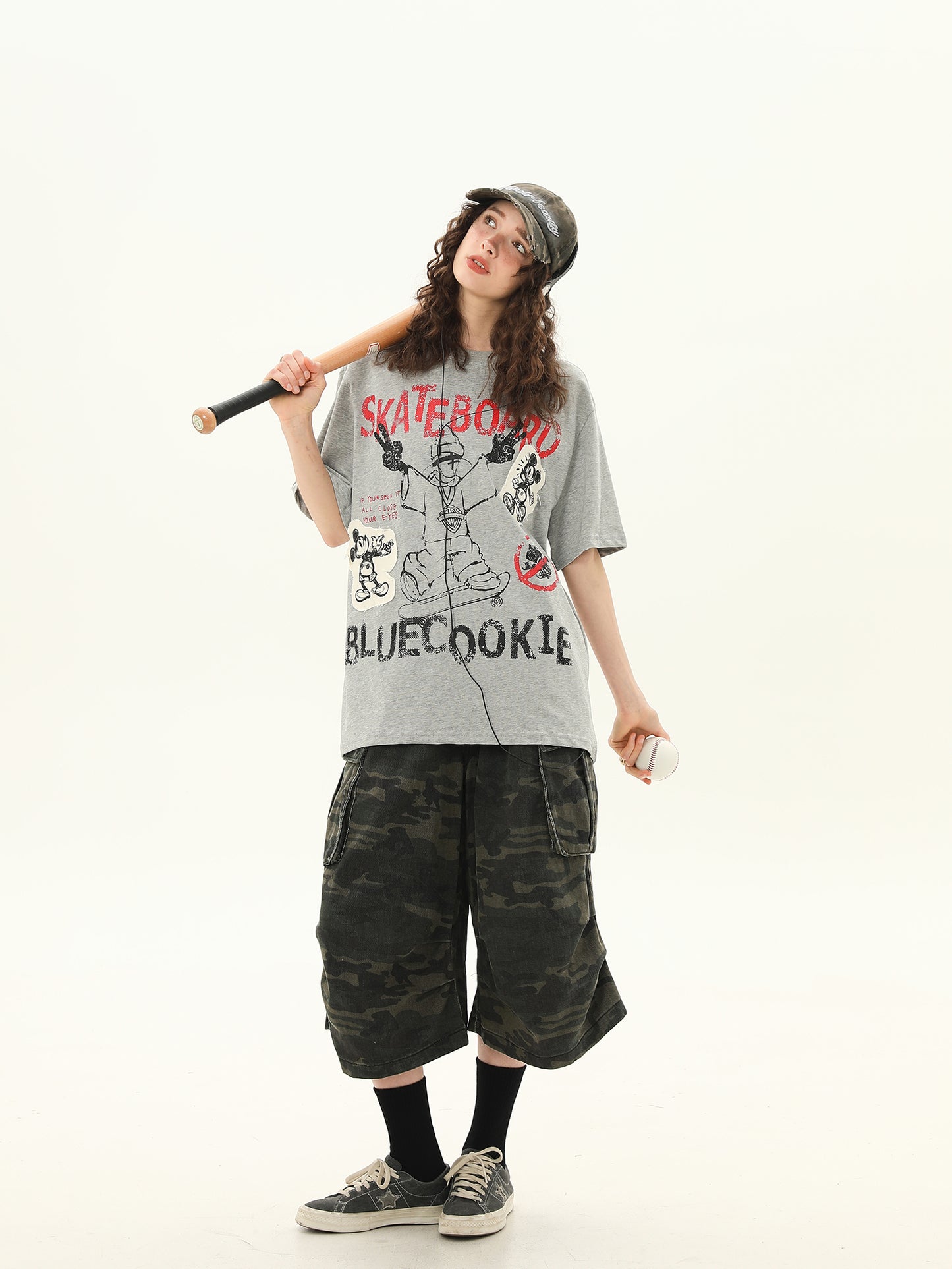 ストリート グラフィティプリント Tシャツ P2059