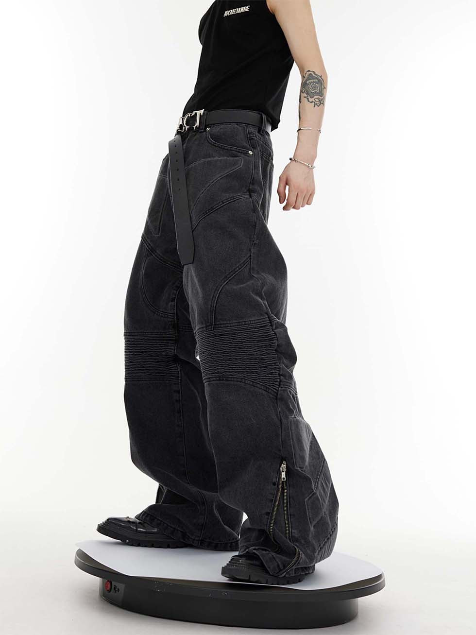 Washed Pleated Deconstructed Jeans P1143