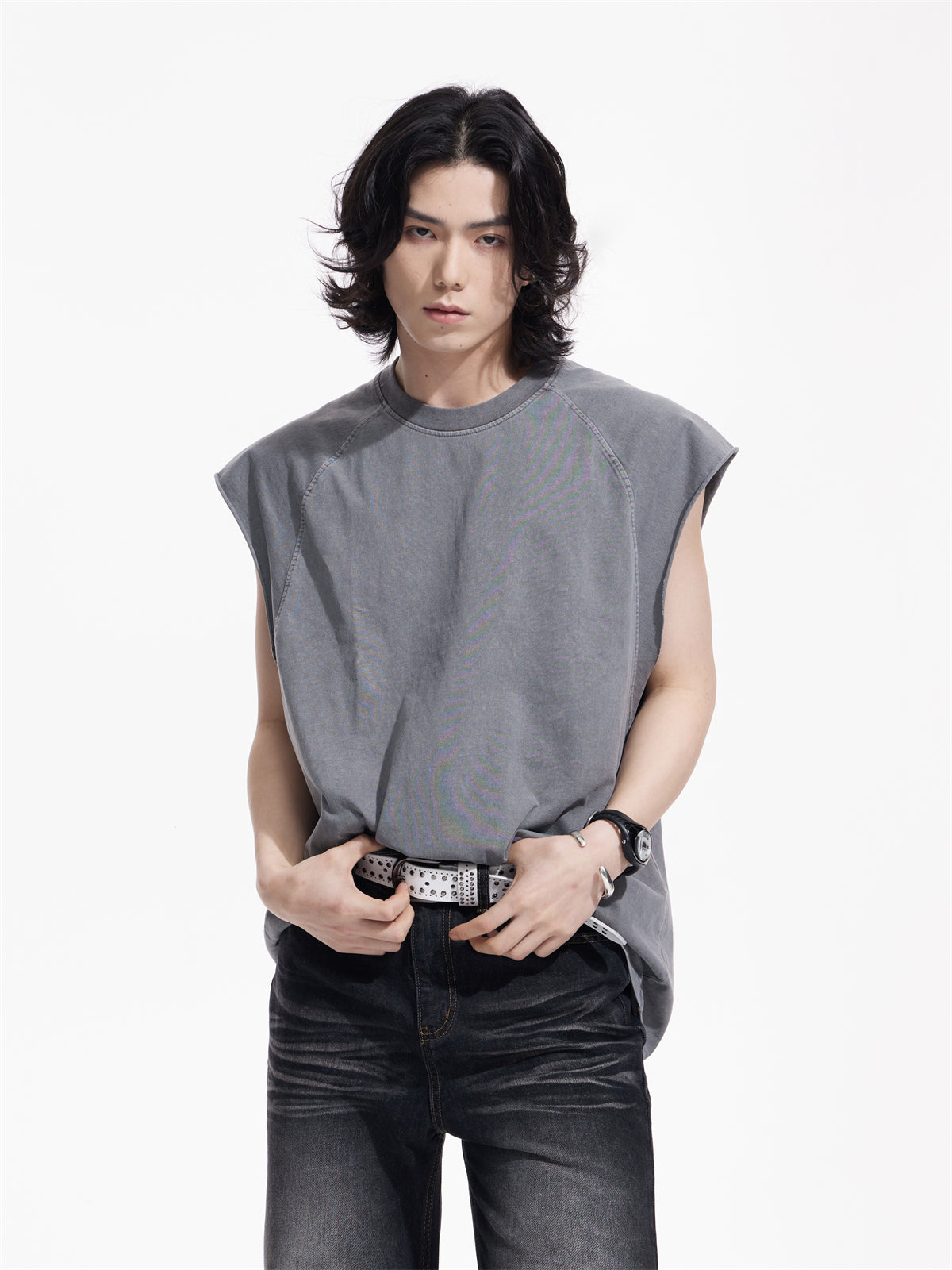 Sleeveless T-shirt P077