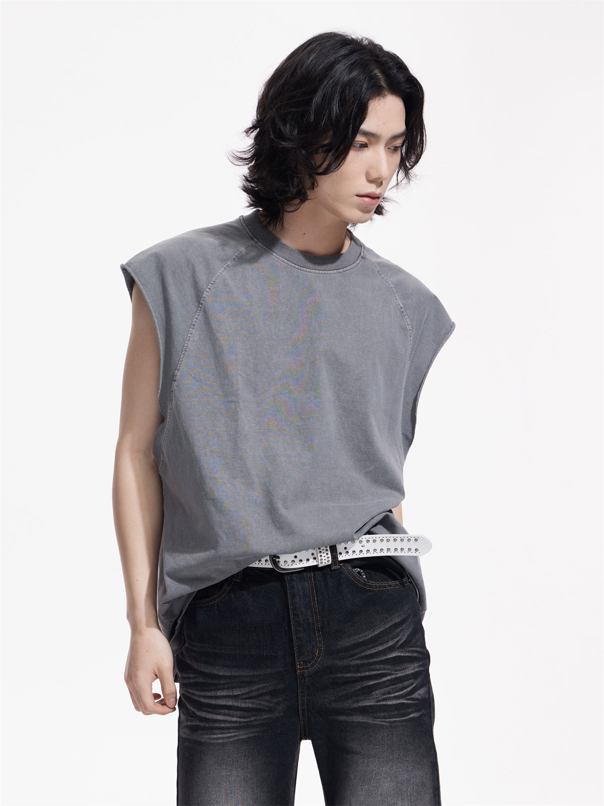 Sleeveless T-shirt P077